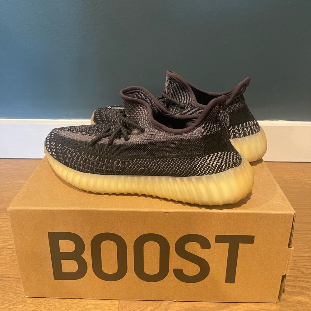 Yeezy 350 Boost V2 - Carbon